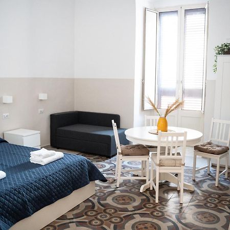 Bed and Breakfast Principe Amedeo 93 Барі Екстер'єр фото