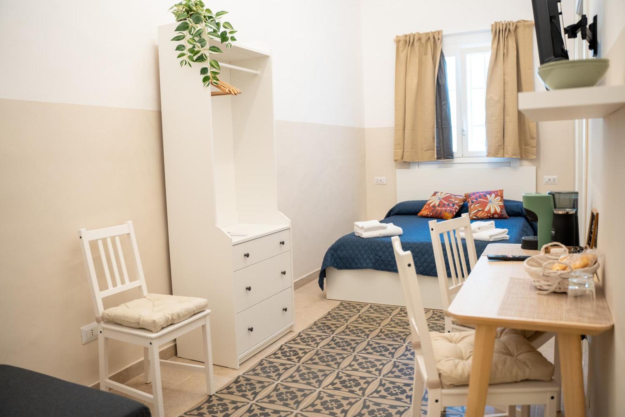 Bed and Breakfast Principe Amedeo 93 Барі Екстер'єр фото
